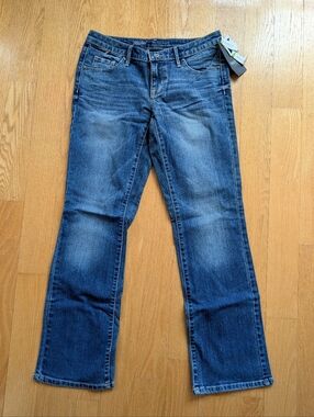 NWT DISCONTINUED Mossimo Medium Wash Mid-Rise Bootcut Jeans 4SHORT